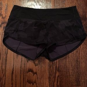 Lululemon Black Camo Speed Up Shorts 2.5”